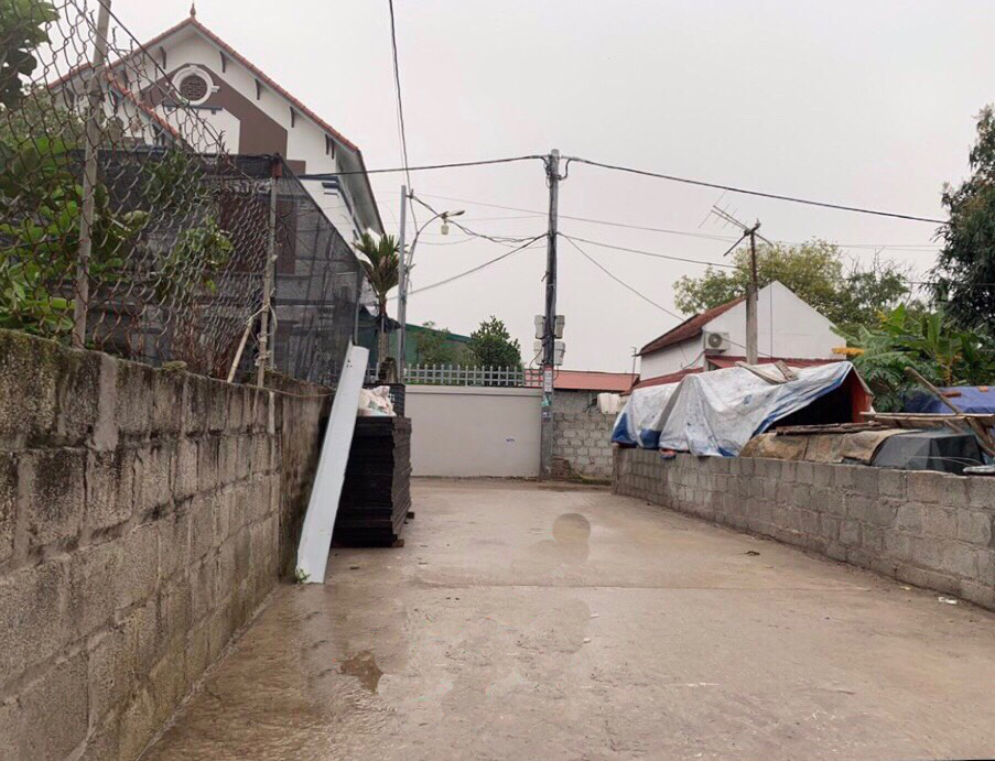 Cần bán nhanh lô đất 71m2 tại Thôn Hòa Bình, Tân Tiến, Văn Giang, Hưng Yên đường ô tô đỗ cửa
